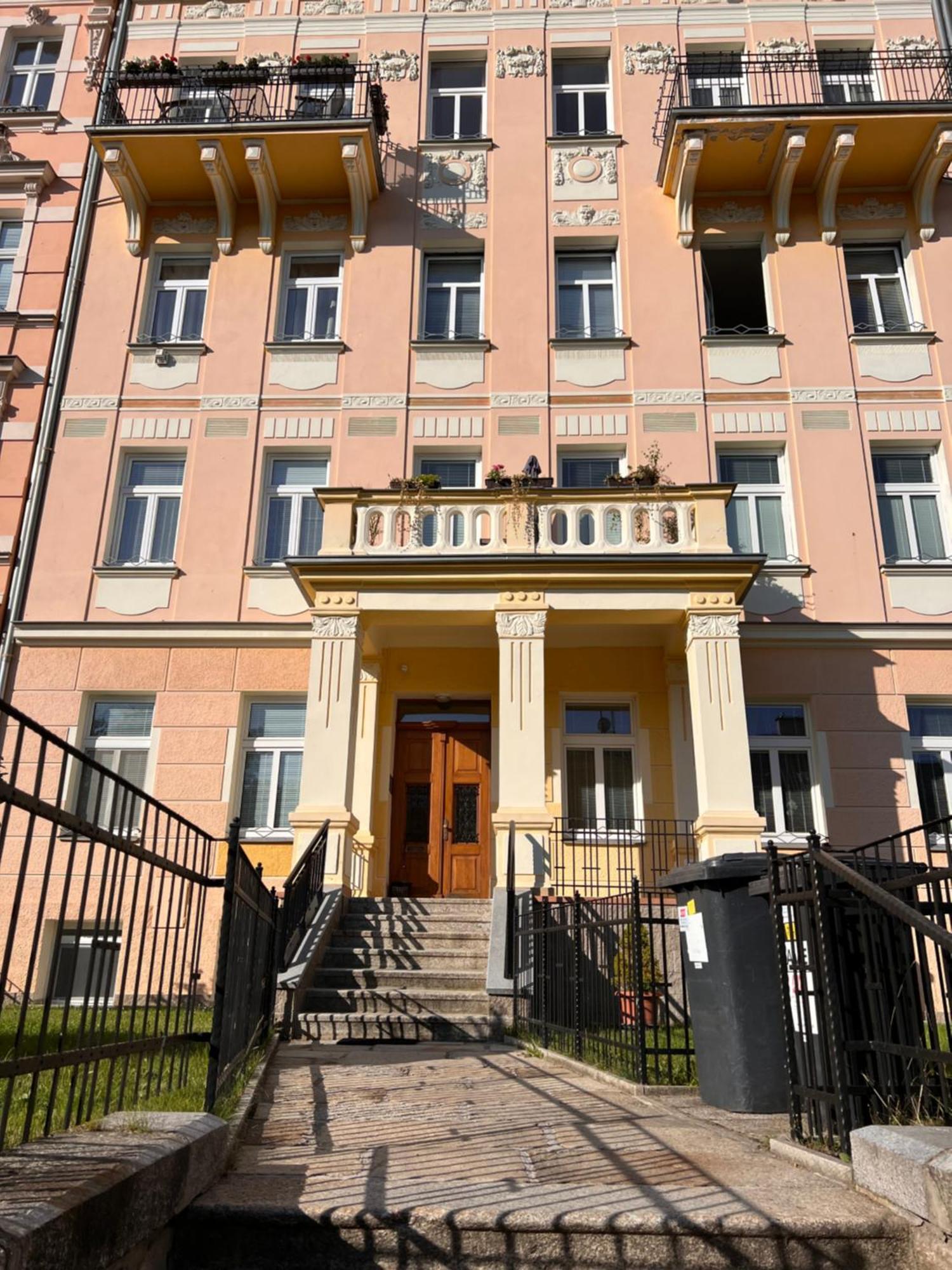 Jurincom Apartments Na Vyhlidce Karlsbad Exteriör bild